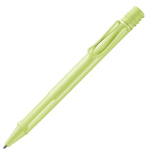 Cargar imagen en el visor de la galería, Lapicera Bolígrafo Ballpoint Safari Ed. Limitada Springgreen Lamy
